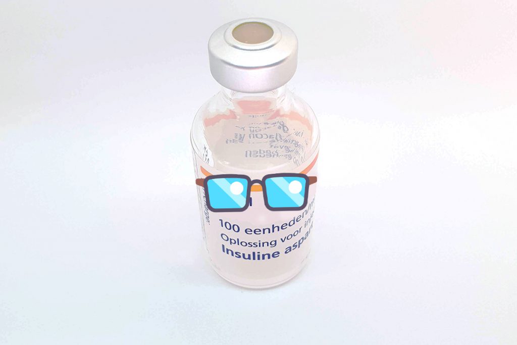 flesje insuline met bril